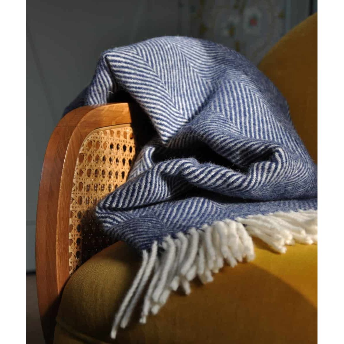 Night Blue and White Pure New Wool Herringbone Dani Throw (190cm x 130cm)